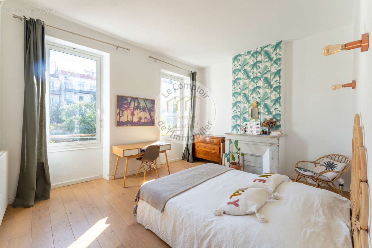 Appartement à MARSEILLE-6E