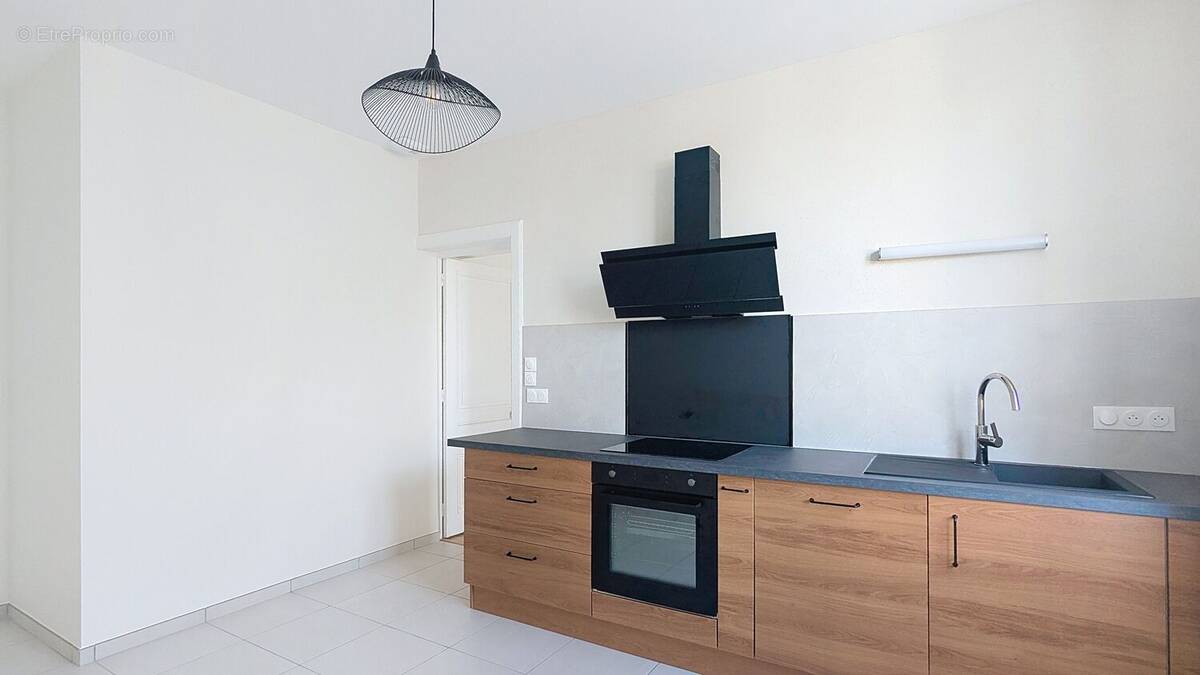 Appartement à PIERRE-BENITE
