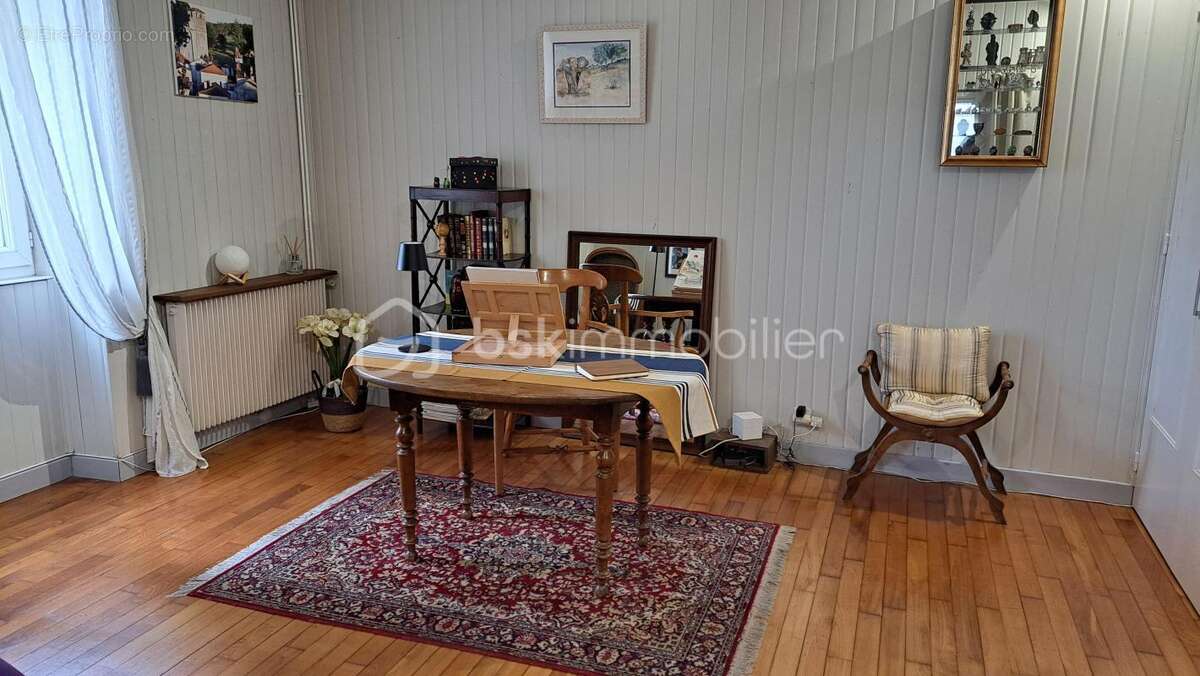 Maison à SAINT-ASTIER