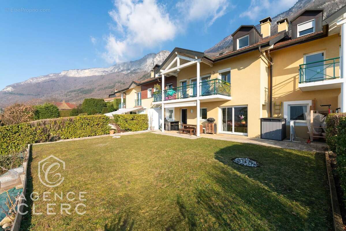 Appartement à VEYRIER-DU-LAC
