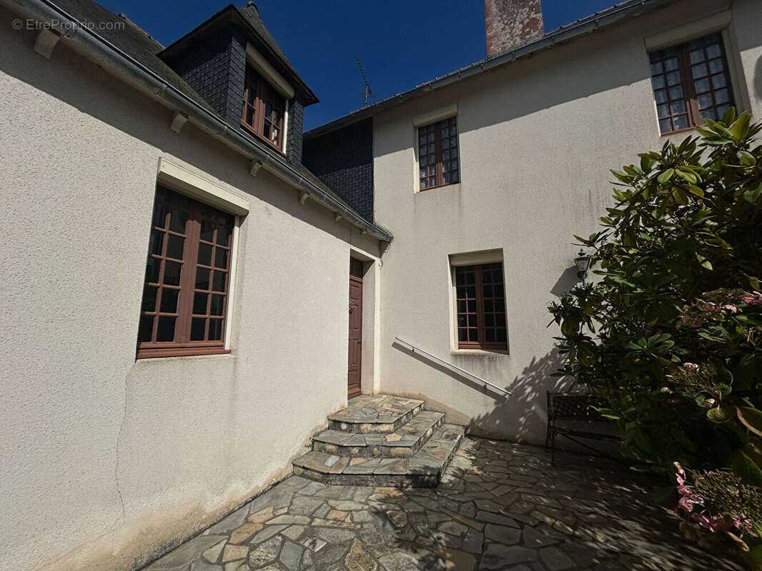 Maison à LEZARDRIEUX