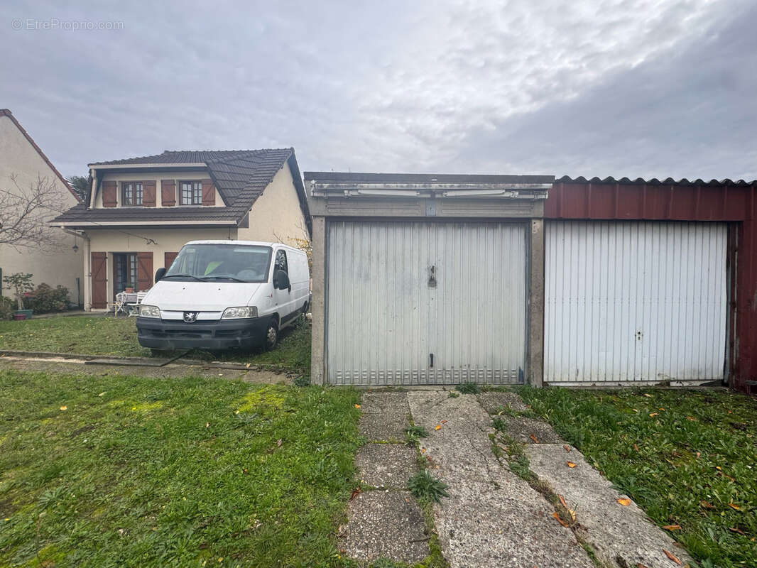 Maison à LE BLANC-MESNIL