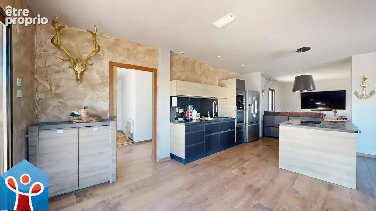 Villa moderne avec piscine, dépendances et terres agricoles - photo 15