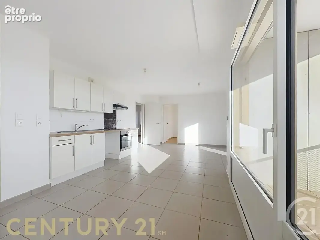 Appartement 3 pièces 63 m² à vendre à Sathonay-Camp (69580) - photo 3