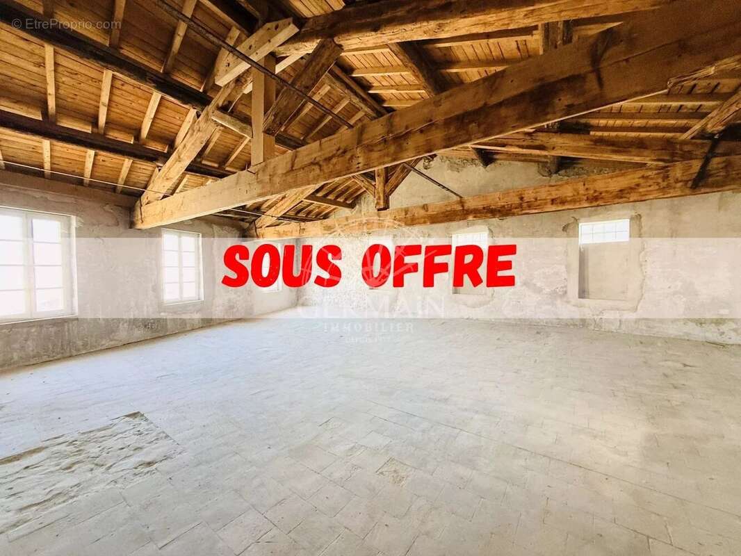 Appartement à L'ISLE-SUR-LA-SORGUE