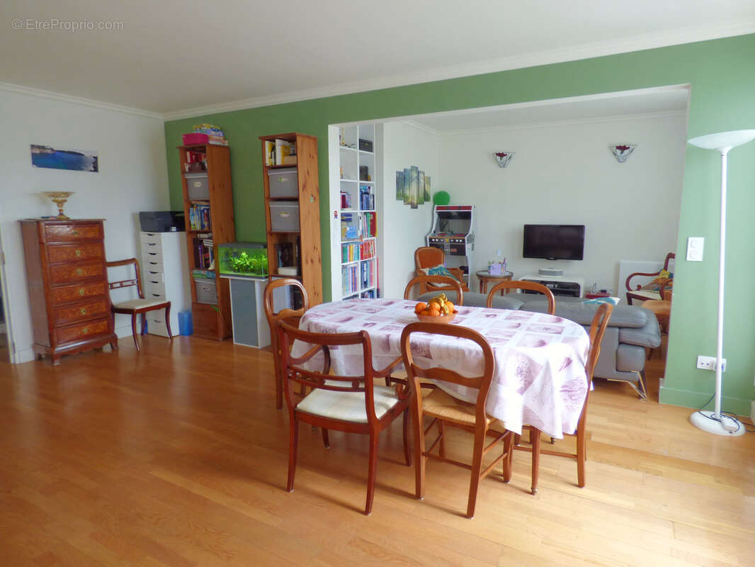 Appartement à HOUILLES