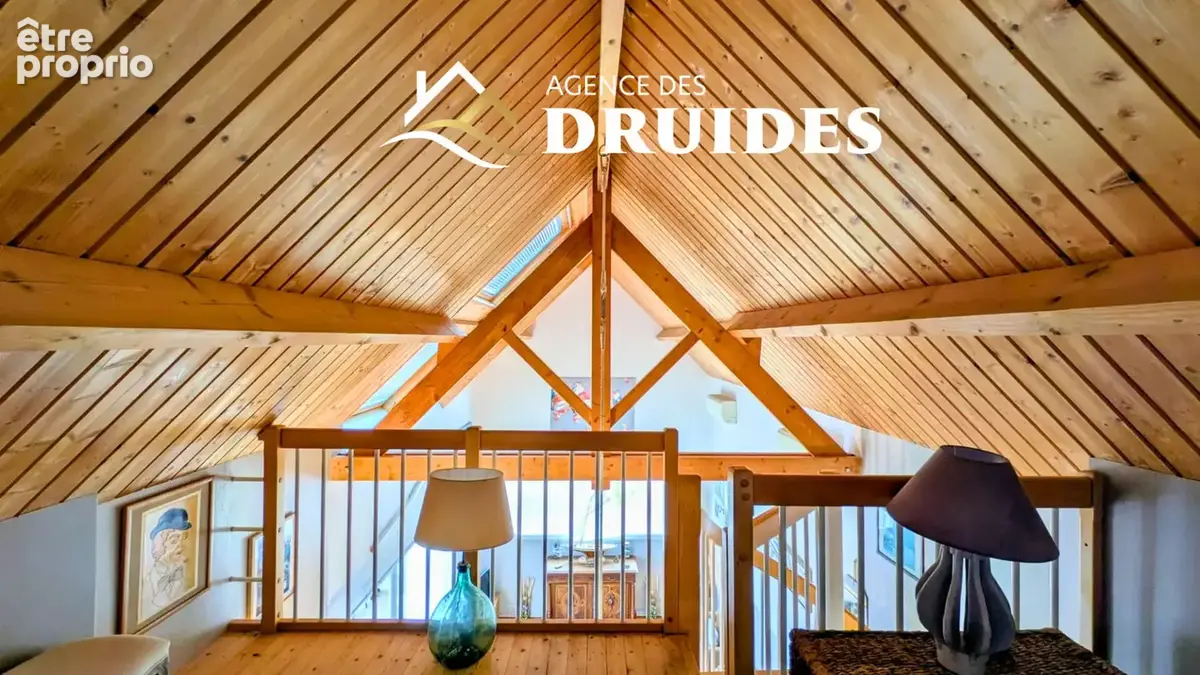 Plouharnel à proximité immédiate des commerces - Superbe maison de 203 m²  - 5 chambres - vie de plain-pied - jardin - garage - photo 10