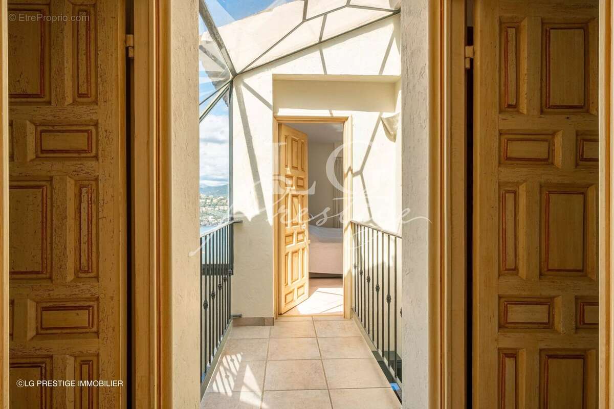 Maison à THEOULE-SUR-MER