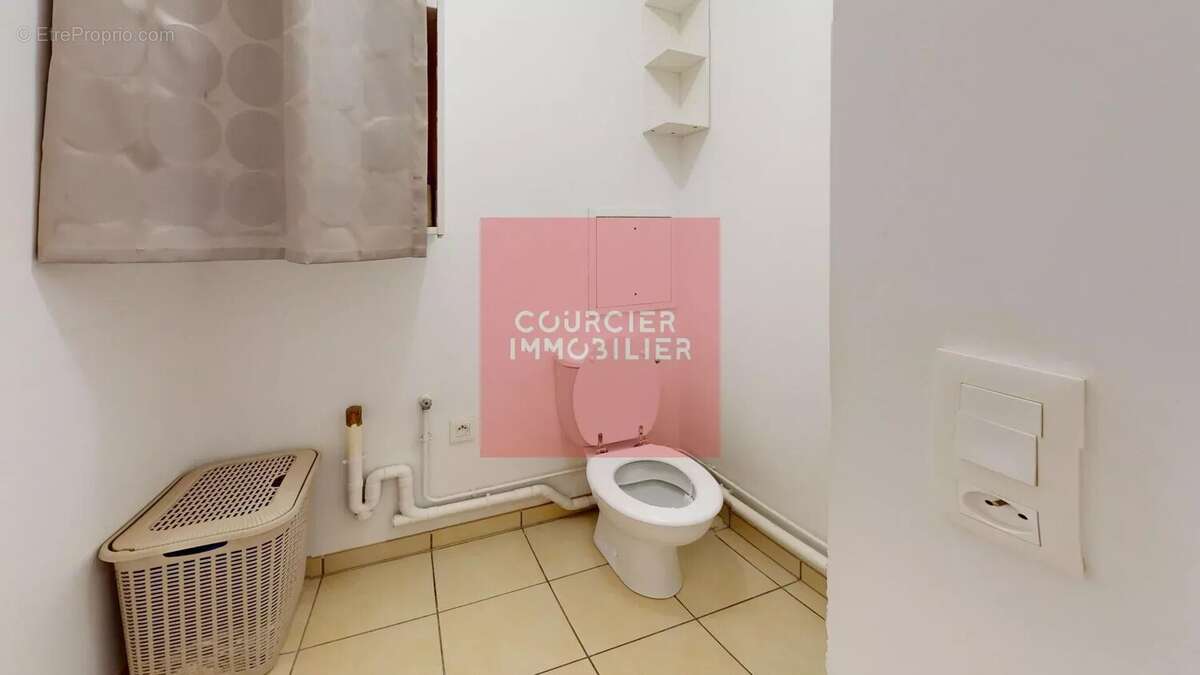 Appartement à LE MESNIL-SAINT-DENIS