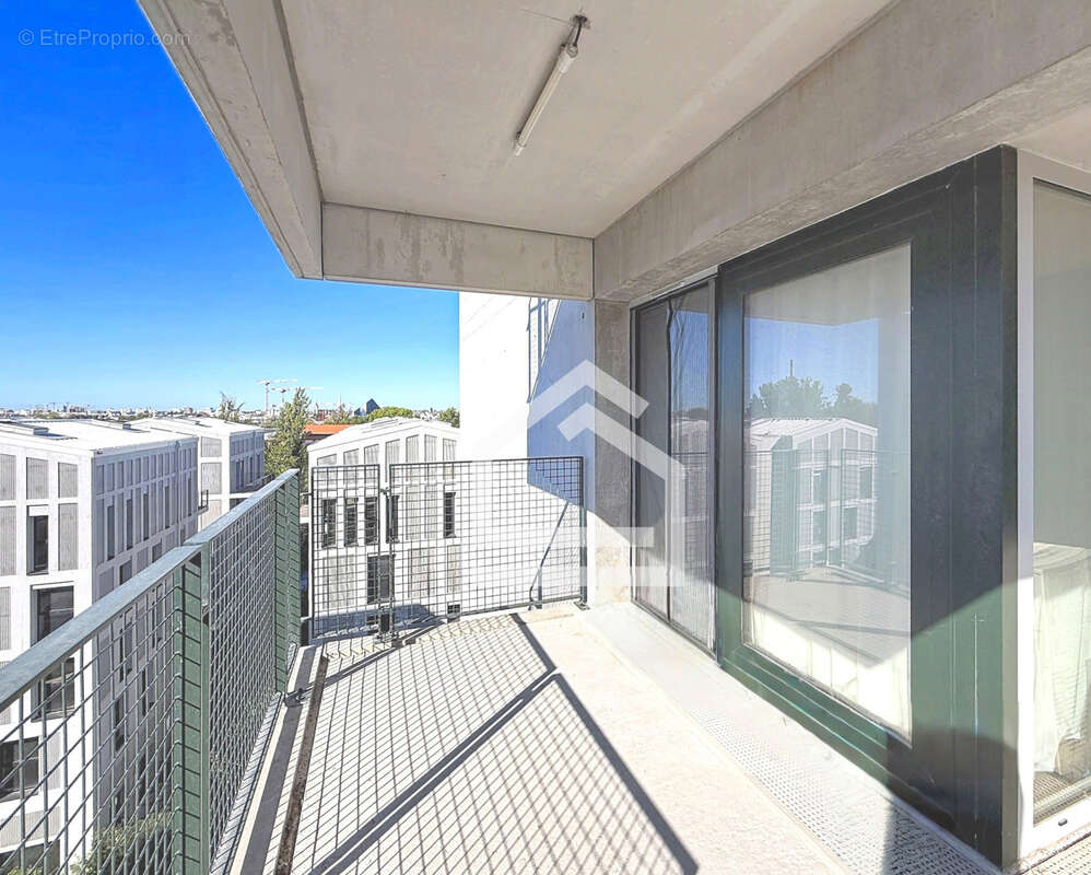 Appartement contemporain de 3 pièces à deux pas des quais de Bordeaux - photo 6