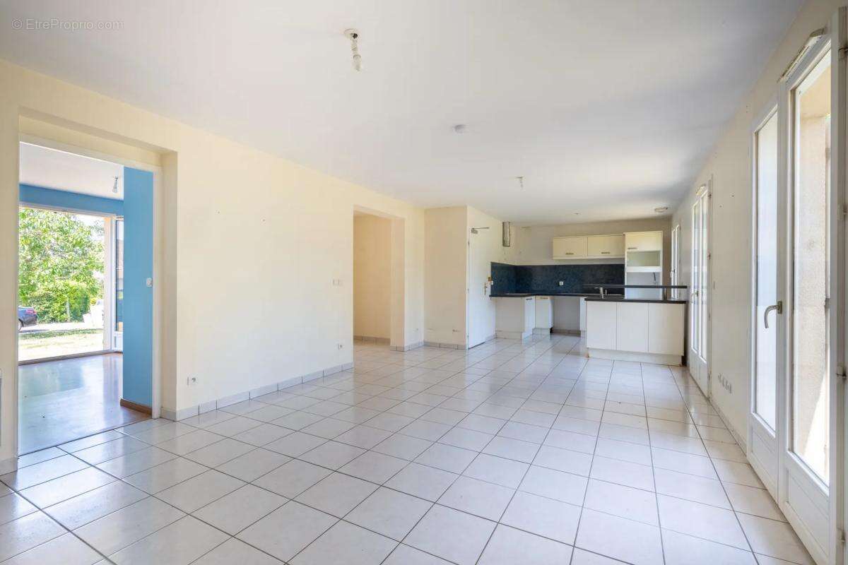 SEPTEUIL : Maison plain pied de 126m2 Habitables - 5 chambres - - photo 6