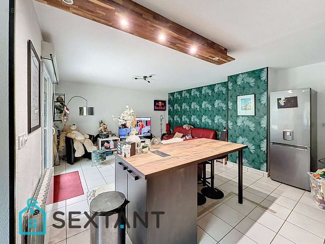 Appartement à DEVILLE-LES-ROUEN