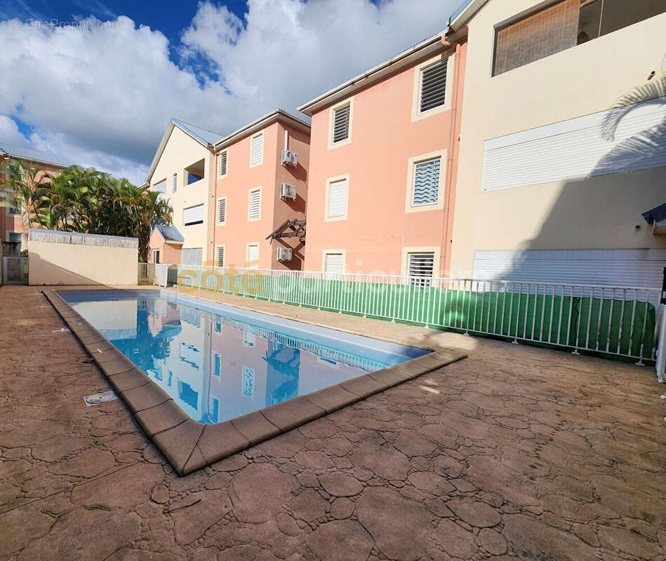 Appartement à BAIE-MAHAULT