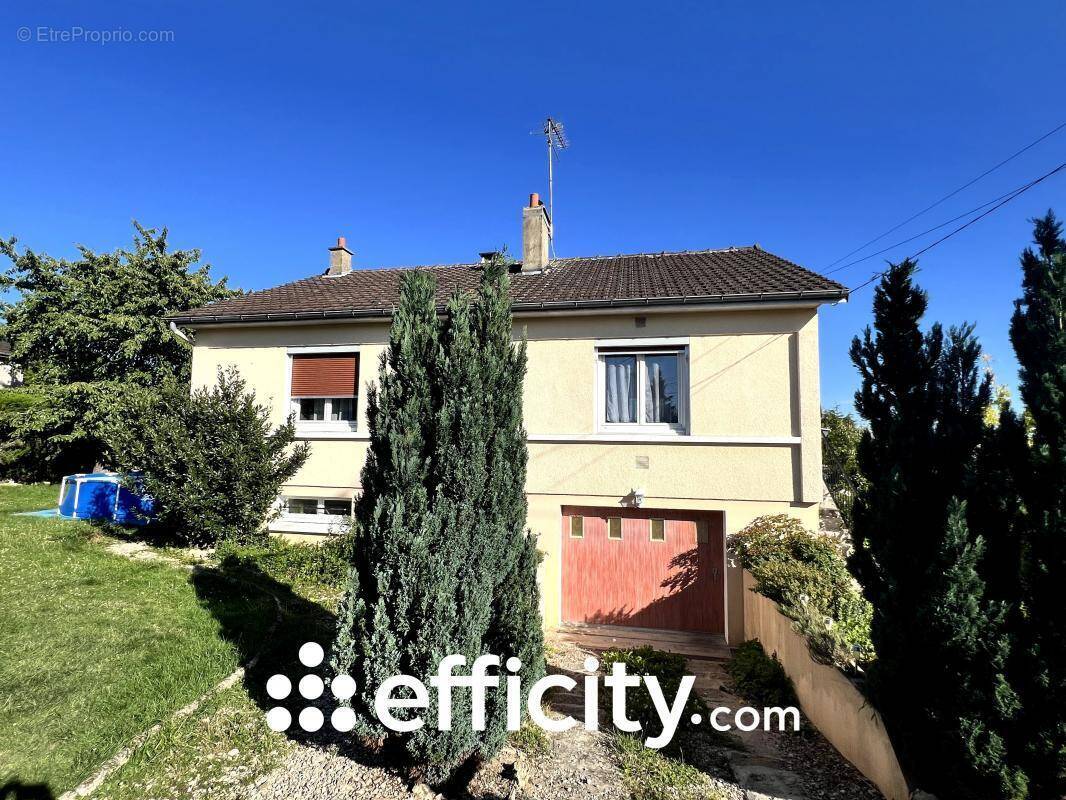 Maison à SAINT-PARRES-AUX-TERTRES