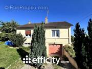 Maison à SAINT-PARRES-AUX-TERTRES