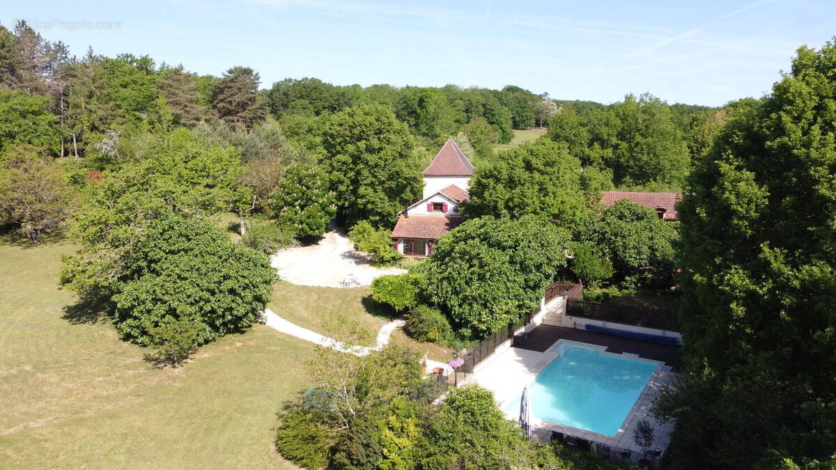 DJI0904 - Maison à SAINTE-ALVERE