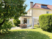 Maison à LA CELLE-SAINT-CLOUD