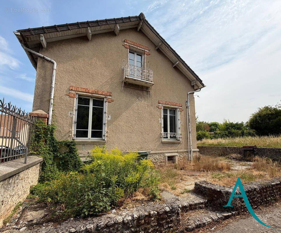 Maison à BAULNE