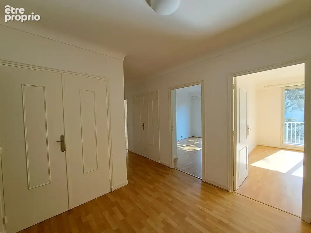 Spacieux appartement T4 de 100,97 m² avec balcon, cave et parking - photo 6