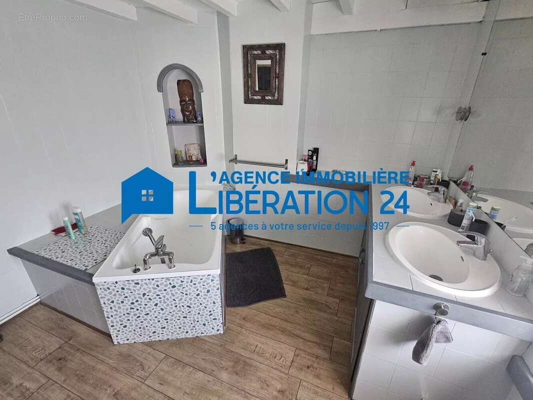 Maison à SAINT-PAUL-EN-JAREZ