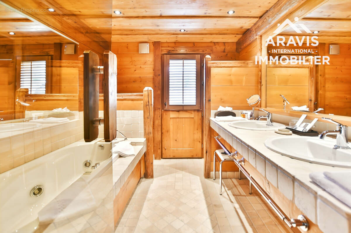 Maison à ARACHES-LA-FRASSE