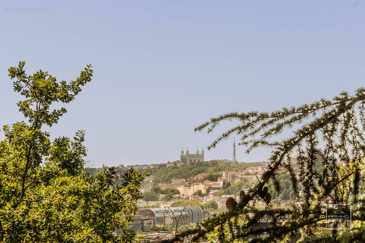 Maison à CALUIRE-ET-CUIRE