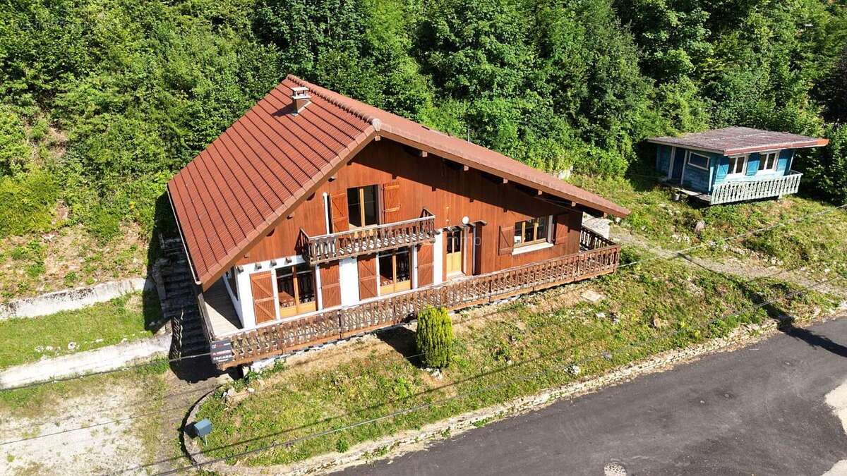 Maison 6 pieces 123 m² sur terrain de 9.9 ares 349000 euros - photo 10