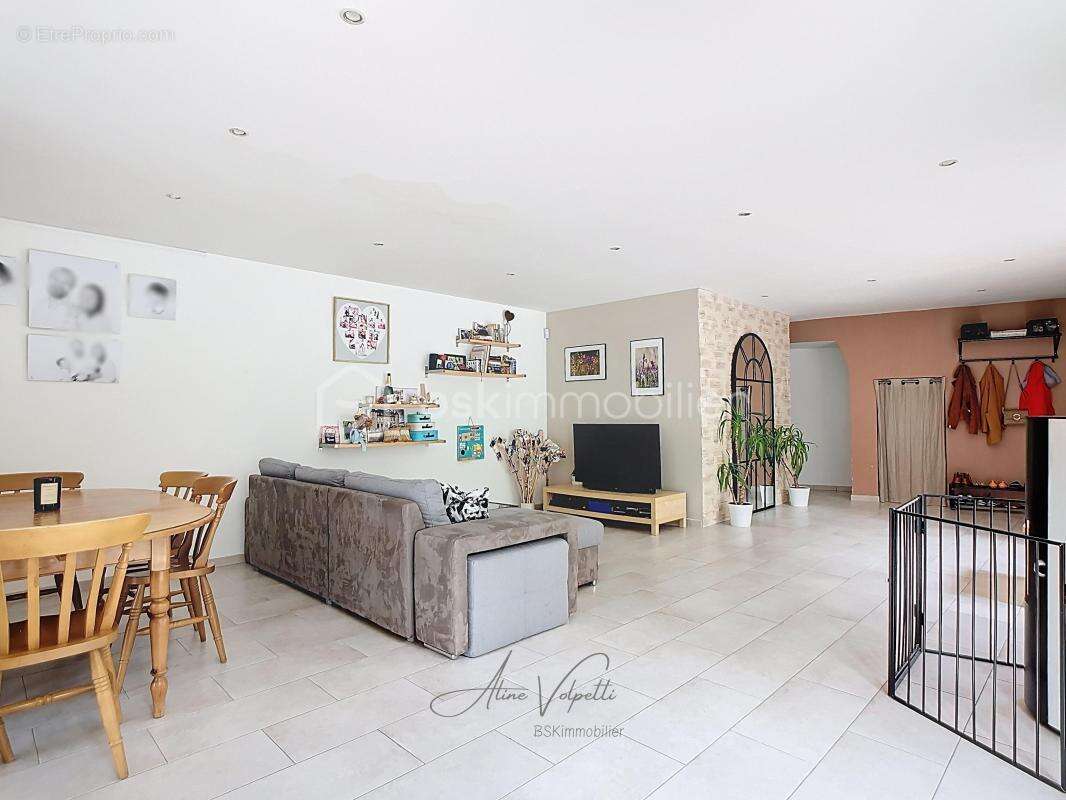 Maison à SAINT-GERMAIN-SUR-MORIN