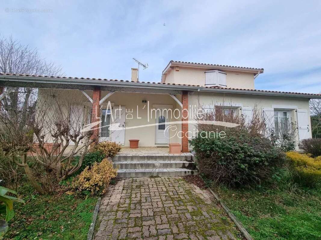 Maison à LA SALVETAT-SAINT-GILLES