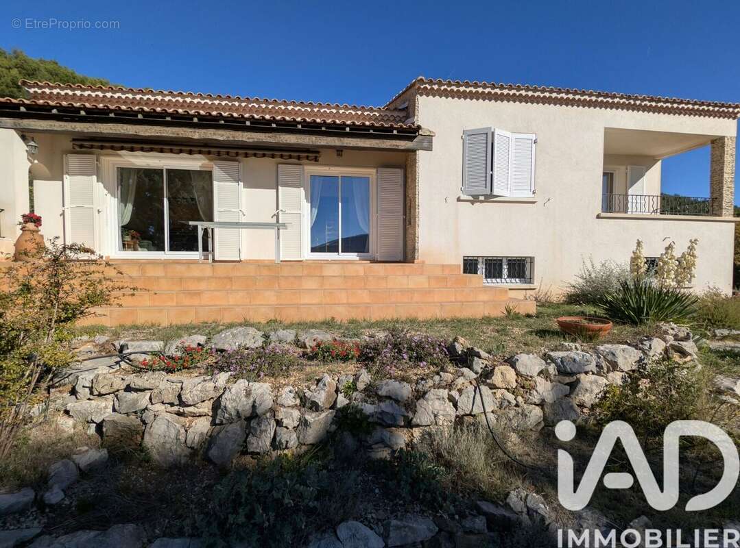 Photo 2 - Maison à SAINT-ZACHARIE