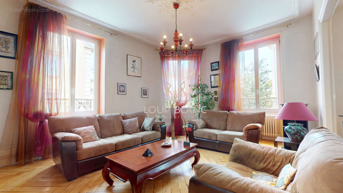 Appartement 126 m2 sur Les Quais - photo 2
