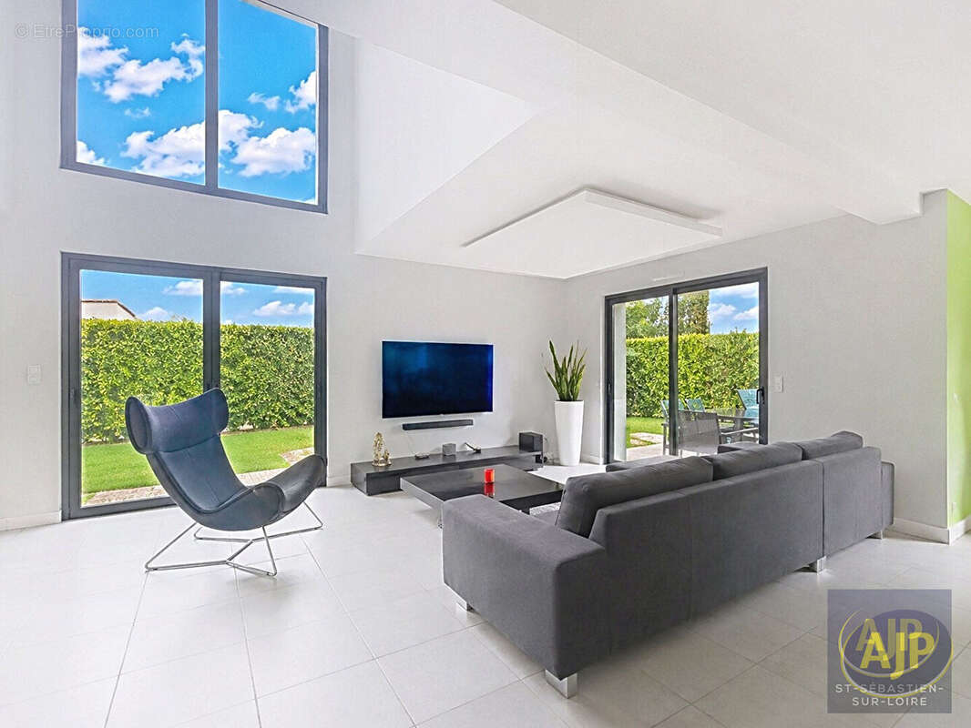 Maison Orvault Bourg,152 m², 5 Chambres, - photo 3