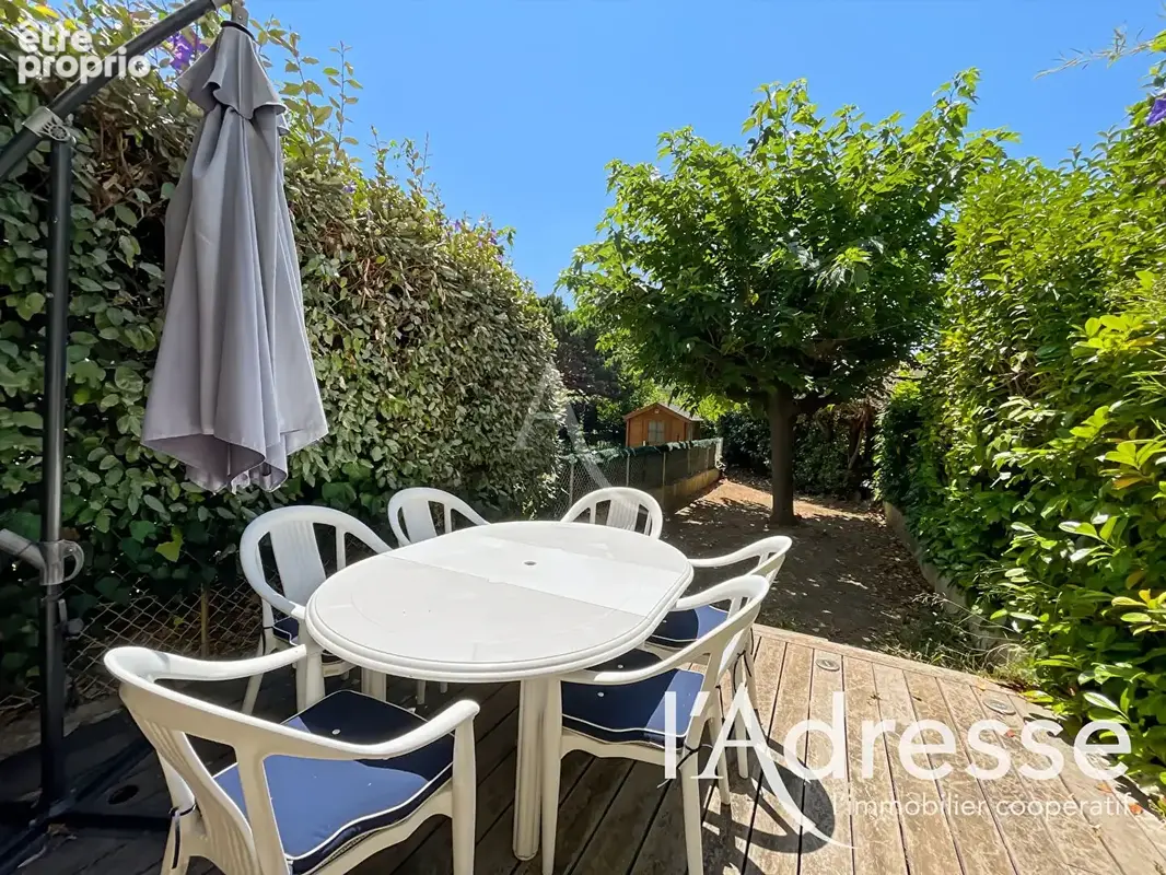 Appartement à SAINT-CYR-SUR-MER
