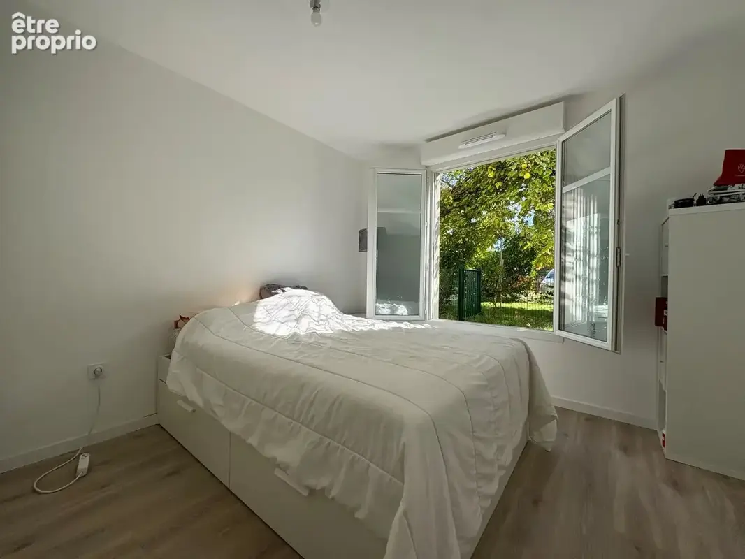Appartement 3 pièces en excellent état avec cave et deux places de parking en sous-sol - photo 4