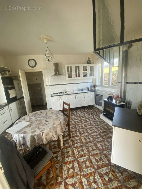 Maison de caractère avec dépendances   168 m2   Viager occupé - photo 5