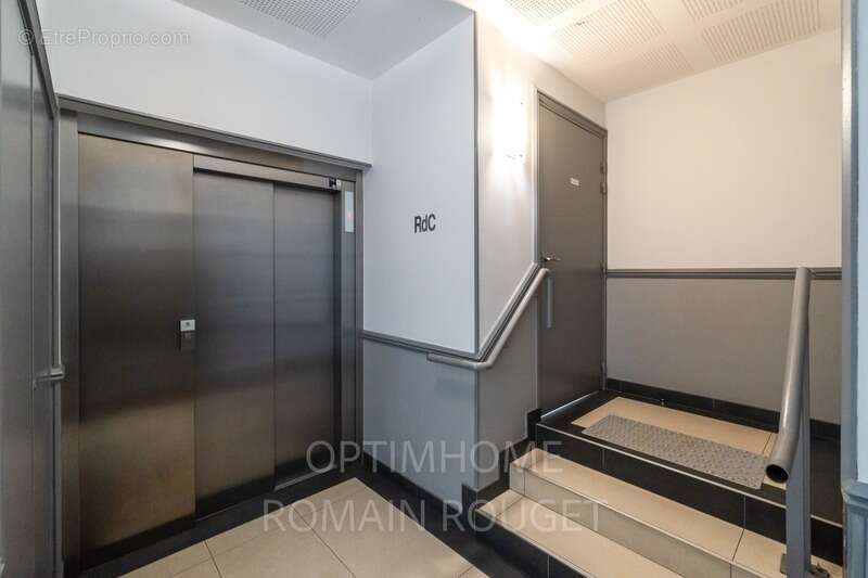 Appartement à NANTERRE