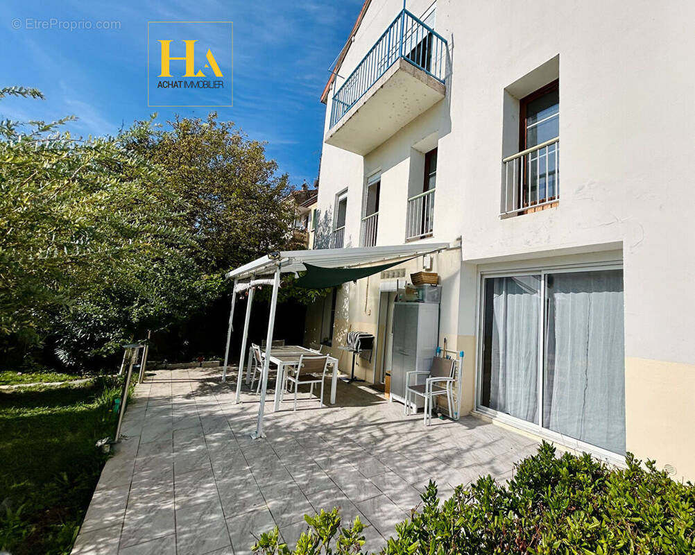 Maison à MONTELIMAR