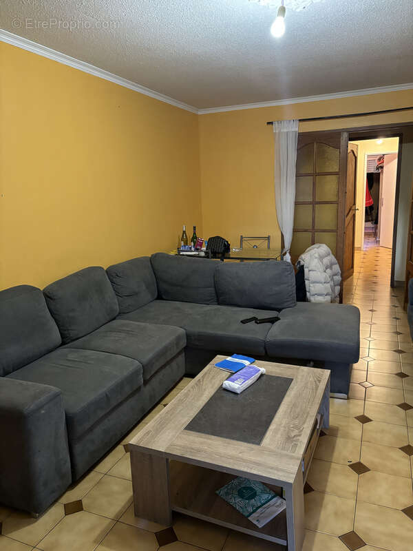 Appartement à MARSEILLE-3E