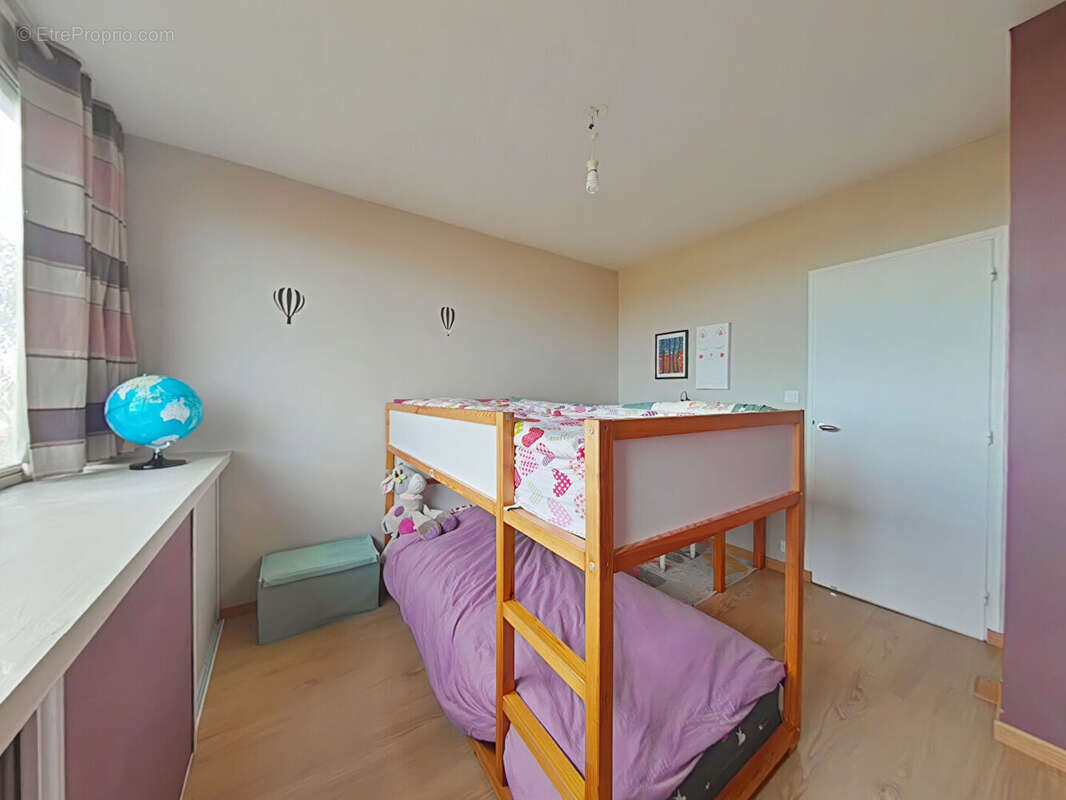 Appartement à FONTENAY-LE-FLEURY