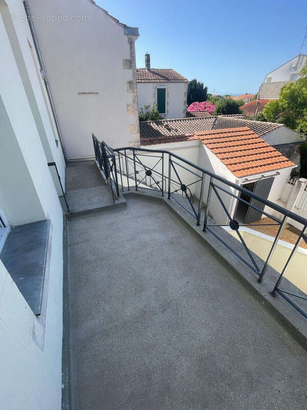 Appartement à FOURAS