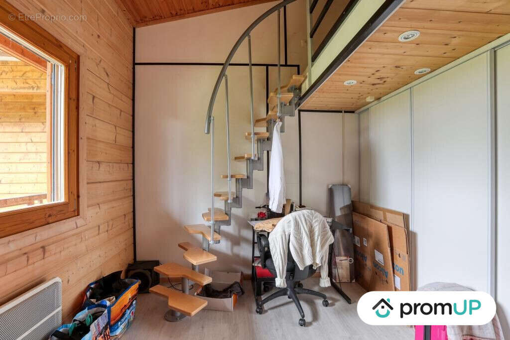 Maison à LA GRIPPERIE-SAINT-SYMPHORIEN