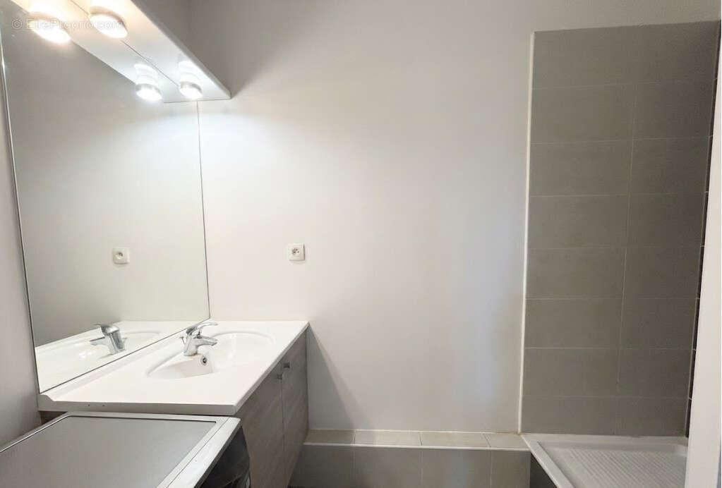 Appartement à MARSEILLE-13E