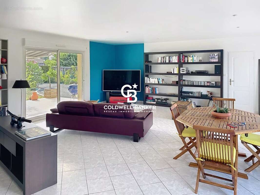 Maison de plain-pied avec garage et jardin et Saintes - photo 8