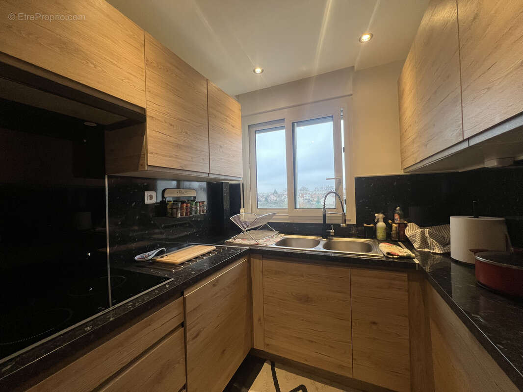 Appartement à SARTROUVILLE