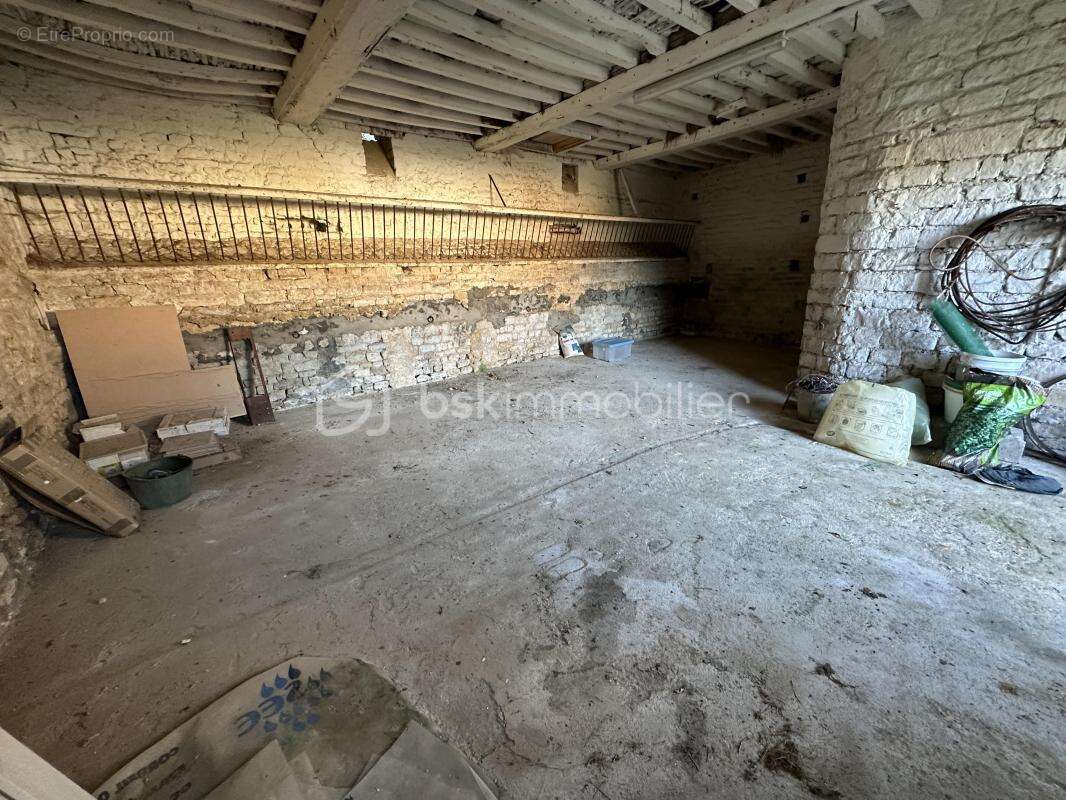 Maison à MONTS-EN-BESSIN