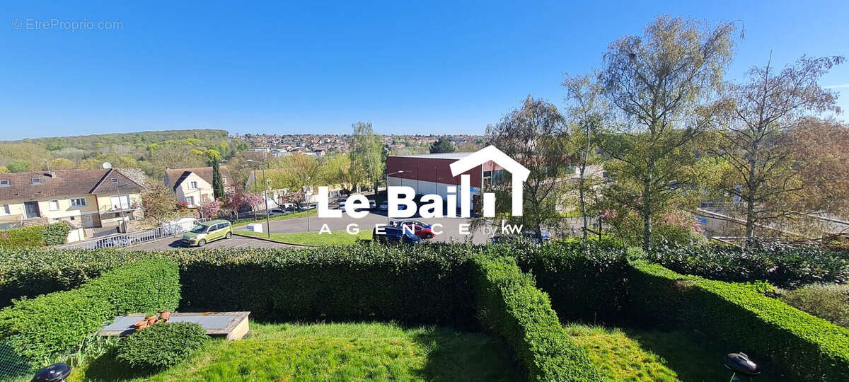 Appartement 60 m² à Osny  - photo 8