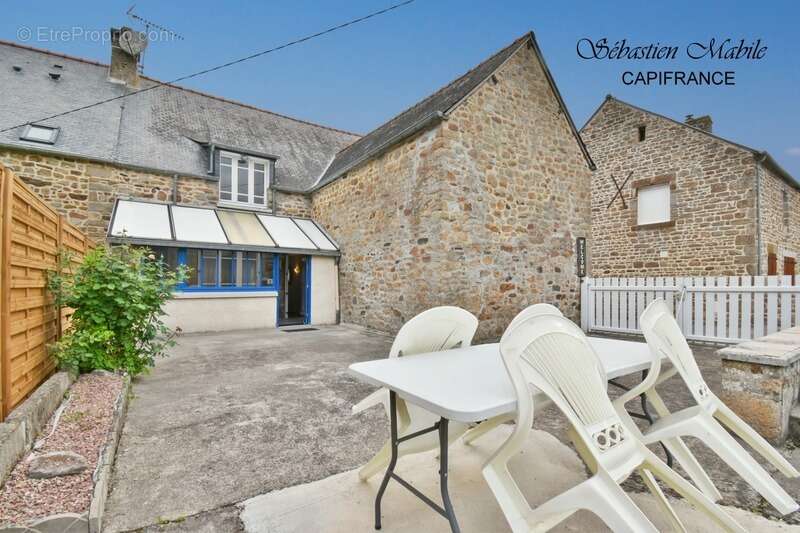 Maison à ROZ-SUR-COUESNON