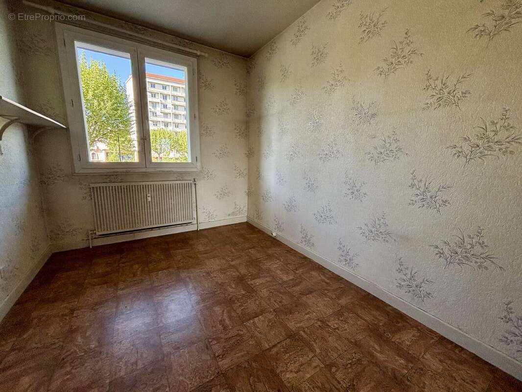 Appartement 79 m² à Romans-Sur-Isere  - photo 5