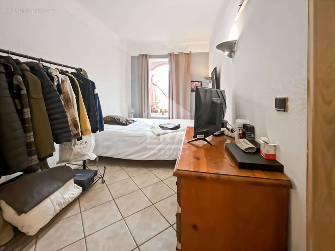 Appartement à MARSEILLE-4E