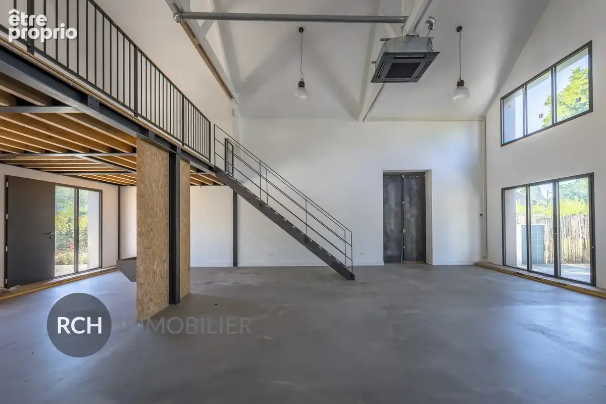 Montfort-l'Amaury - Loft à aménager avec un fort potentiel de valorisation - photo 6
